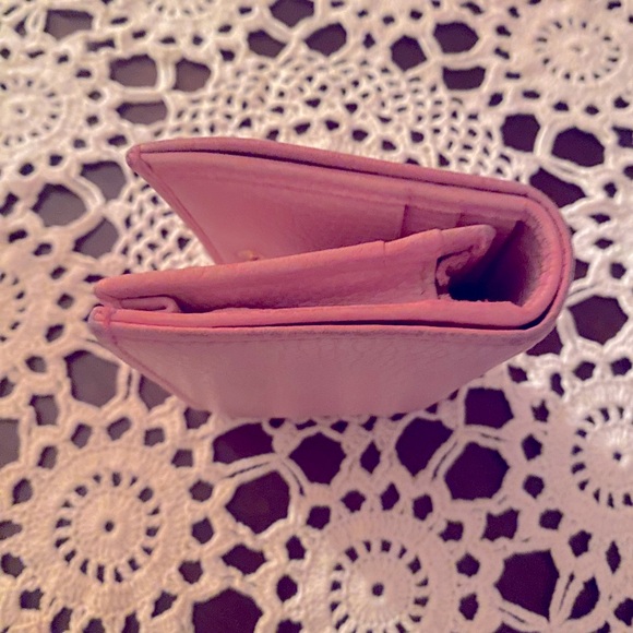 GUCCI GG MARMONT BIFOLD WALLET EUC PINK LEATHER - Picture 5 of 12